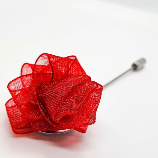 Pin sacou floare rosie